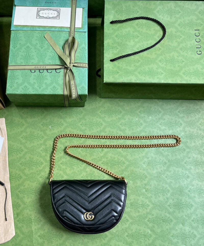 Gucci GG Marmont Matelasse Chain Mini Bag 746431
